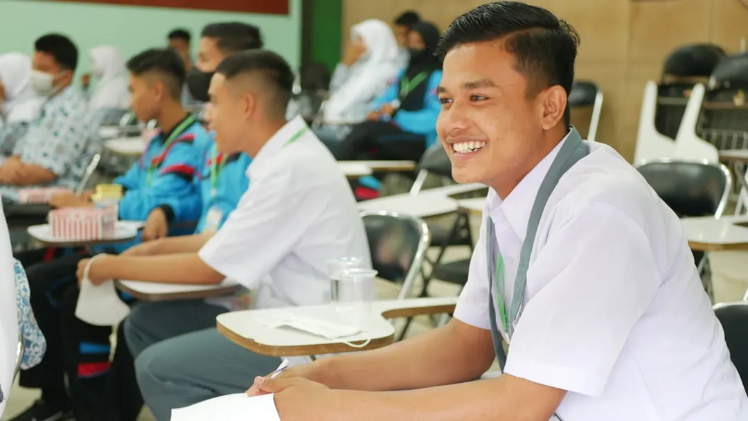 AI Produktivitas Kerja: Kapan Beneran Bantu, Kapan Buang Waktu